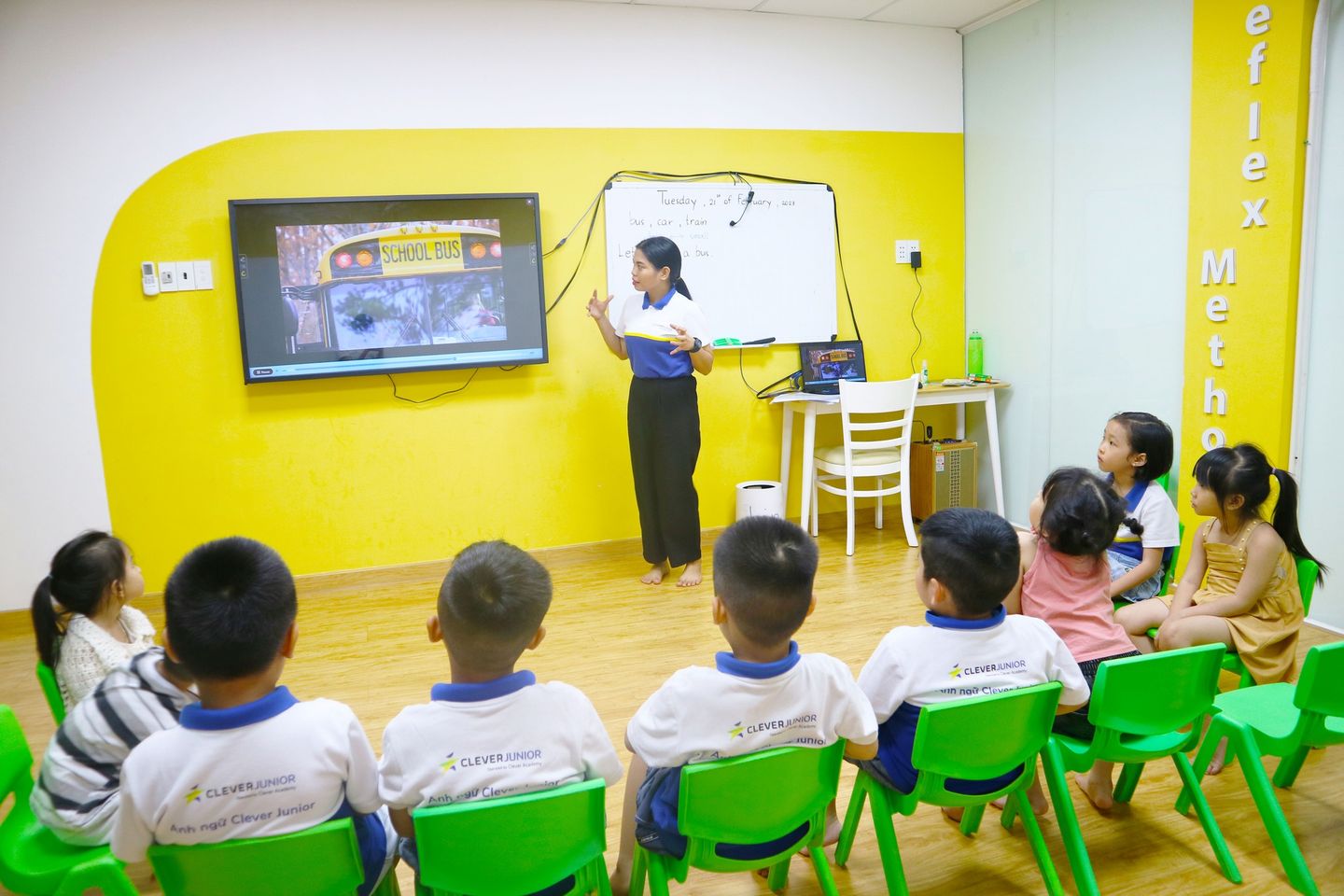 Clever Junior Bình Phước - Học Tiếng Anh Thông Qua Hoạt Động Nghệ Thuật, Thủ Công